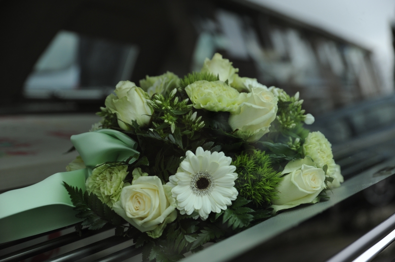 funeraire-GOURDON-min_flowers-4839339