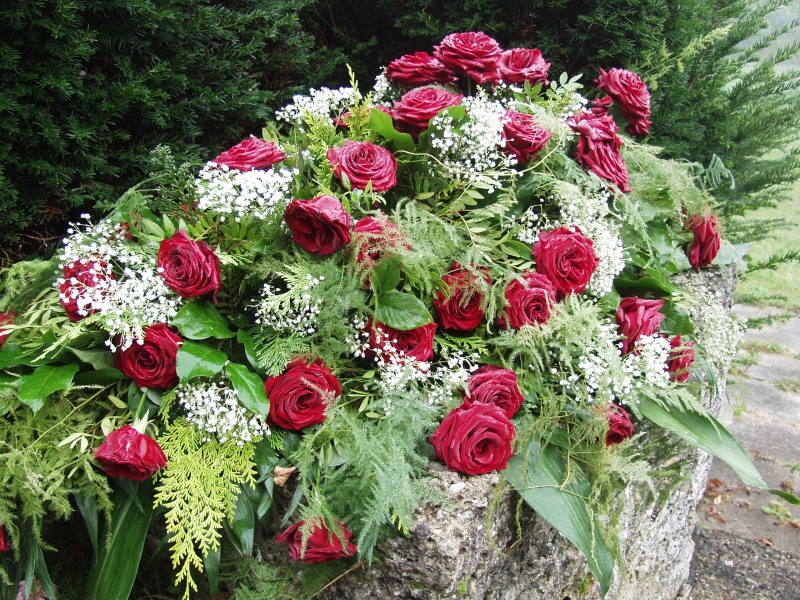 funeraire-GOURDON-min_roses-61203